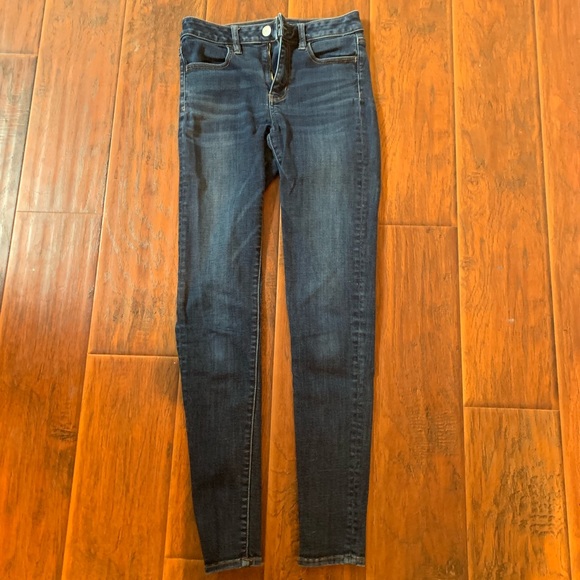 🌻2/$50🌻 (LONG) High rise darkwash AE jeans - Picture 2 of 7
